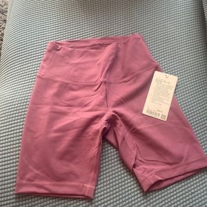 Wunder Train HR short 8inch size 8